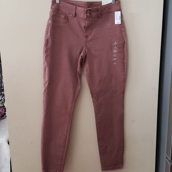 Brand new jeans 👖 😍 - Picture 1 of 6